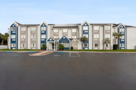 Microtel Inn & Suites by Wyndham Zephyrhills