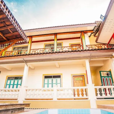 Dream House Lodge