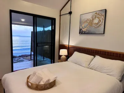 The Hi Ocean Hotel dekat Iqbal Municipal Library