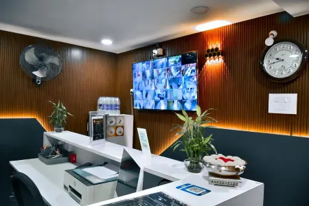 MSVG Residency Отели рядом с достопримечательностью «Anna nagar park»