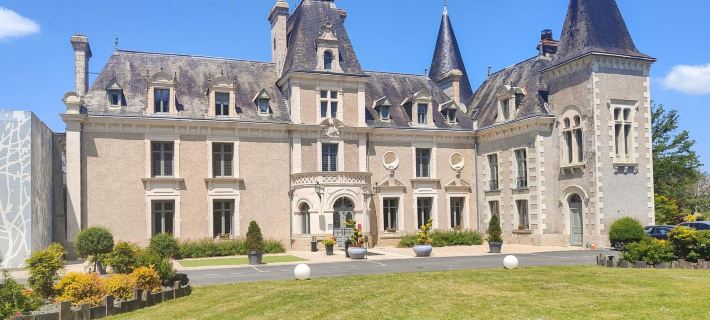 Hotel Château de la Barbinière Hotels in Vendee