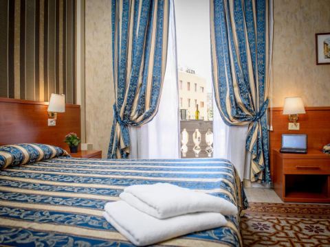 โรงแรมเอมมาอุส