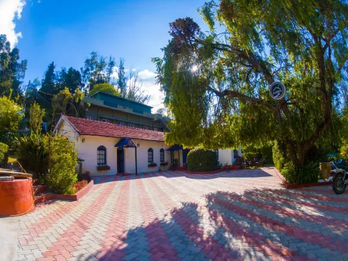 La Address Retreat - the Heritage Homestay - Bed and Breakfasts
