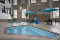 The Suites Hotel at Waterfront Plaza - Pools