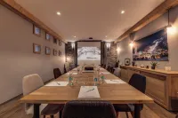 Hôtel Avancher - parking