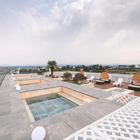 Hotel Sweet Castle Jeju Hamdeok