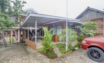Hotel O D Kost in Kandri Semarang