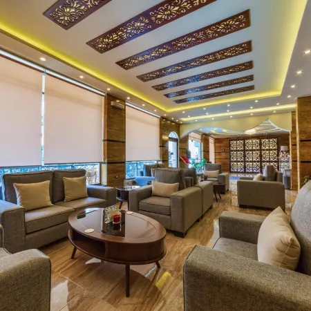 Town Season Hotel