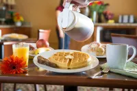 Red Lion Inn & Suites McMinnville Hotels in McMinnville