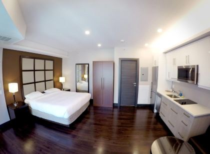 M Montreal Hostel