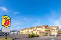 Super 8 by Wyndham Missoula/Brooks Street Hotel di Lolo