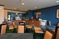 Fairfield by Marriott Inn & Suites Columbia Harbison - breakfast