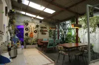 Semeru Hostel Malang - 2-Star