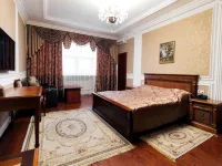 Edelvejs Hotel チェルケスクのホテル