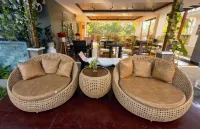 Bakawan Hideaway Resort & Restaurant - С баром