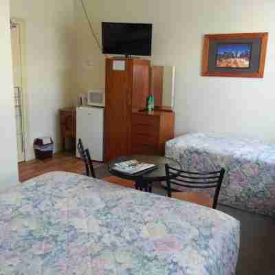 Sonbern Lodge motel Rooms