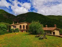 Mas Els Terrats Hotels near Restaurant Santuari del Far