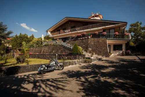 Etna Hut Hotel a Biancavilla
