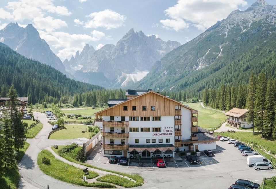 hotel overview picture