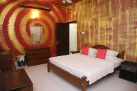 Palm Grove Hotels in Cinnamon Garden