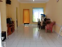 Villa Berastagi Highland 8KK Hotels in Berastagi