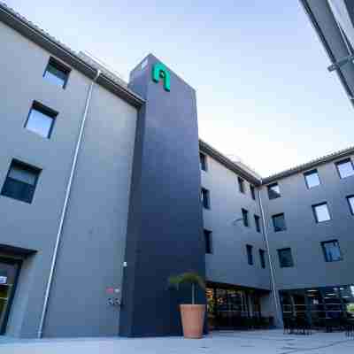 Campanile Marseille Est - Aubagne Hotel Exterior