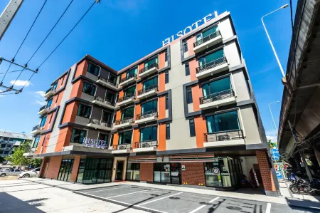 Hi Sotel Victory Monument