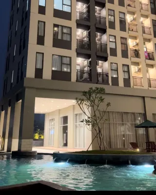 Apartemen Transpark Cibubur with Netlfix by APARTEMENKU Hotel dekat Kampus F6 Universitas Gunadarma
