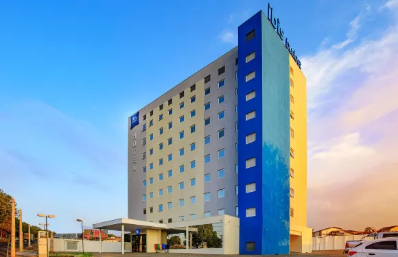 宜必思快捷普雷圖河畔聖若澤酒店