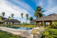 Home the Residence - Infinity Pools