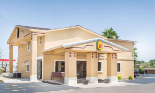 Super 8 by Wyndham Temple S. General Bruce
