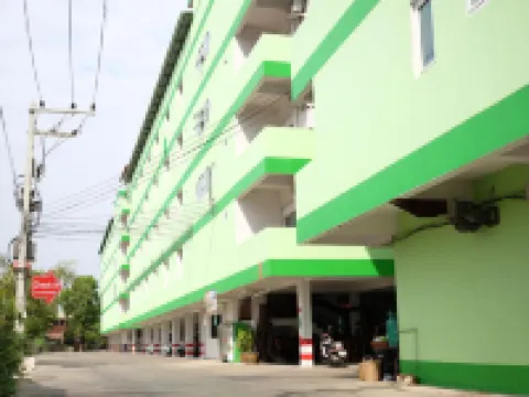 Tantawan Place Hotels near Roi Et Tower