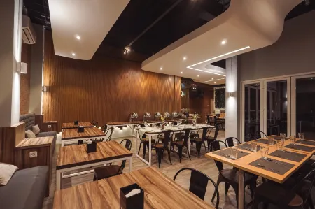 Istanaku Hotel Manado Отели в г. Манадо