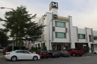 M Design Hotel @ Seri Kembangan Hotels near Farm In The City