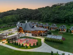 Etno Naselje Vrdnička Kula