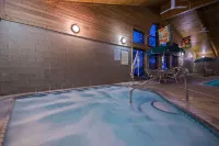 AmericInn by Wyndham Peoria - Hot Tub