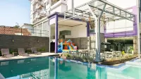 Yasmin Hotel Karawaci - Pools