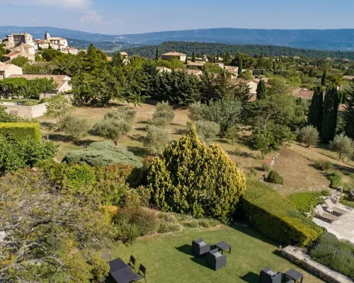 ドゥメン ドゥ イノクロ ゴルドのホテル