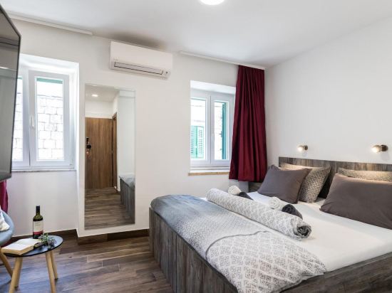 Apinelo Port Rooms