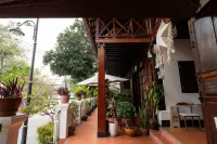 Ban Lakkham River View - Villas
