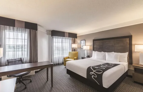 拉昆塔温德姆套房酒店酒-近奧斯汀多門