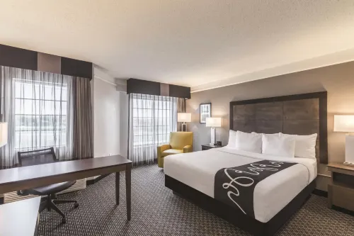 La Quinta Inn & Suites by Wyndham Austin Near the Domain Austin otelleri