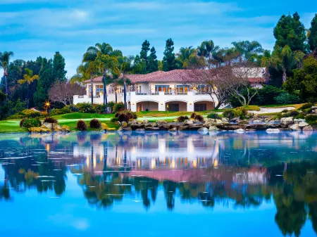 Park Hyatt Aviara Отели рядом с достопримечательностью «Флауэр Филдс»