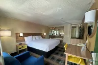 Days Inn by Wyndham Liverpool/Syracuse Hotels in Salina
