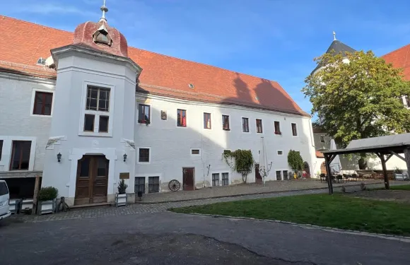 烏爾岑城堡酒店