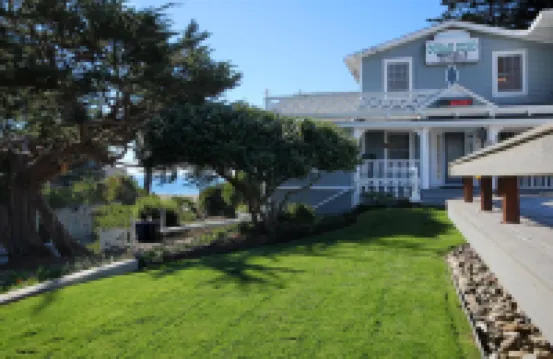 Ocean Echo Inn & Beach Cottages