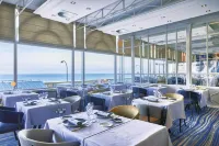 Le Grand Hotel des Thermes - breakfast