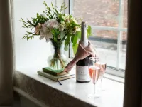 Fairlawn House Hotels in Amesbury