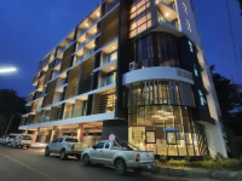 Good Dream Premier Hotels near Four Face Buddha