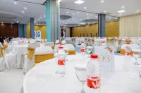 Premiere Hotel Tegal - breakfast